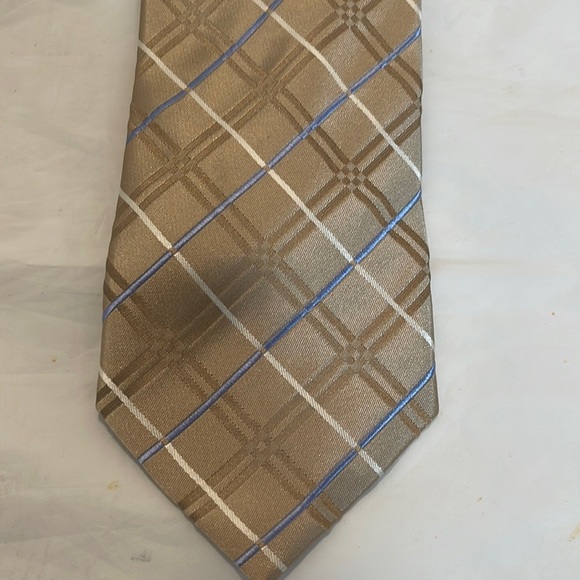 MICHAEL Michael Kors Other - Michael Kors men’s tie in tan and blue 58”L x 3.5”